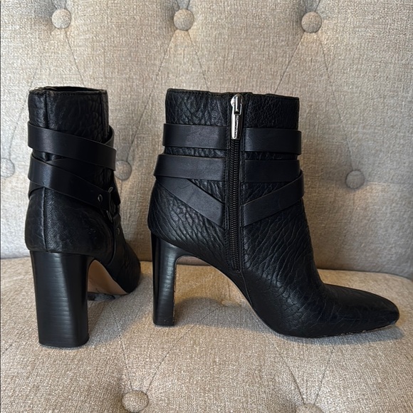 Black Textured Women's Ankle Boots - Picture 3 of 6
